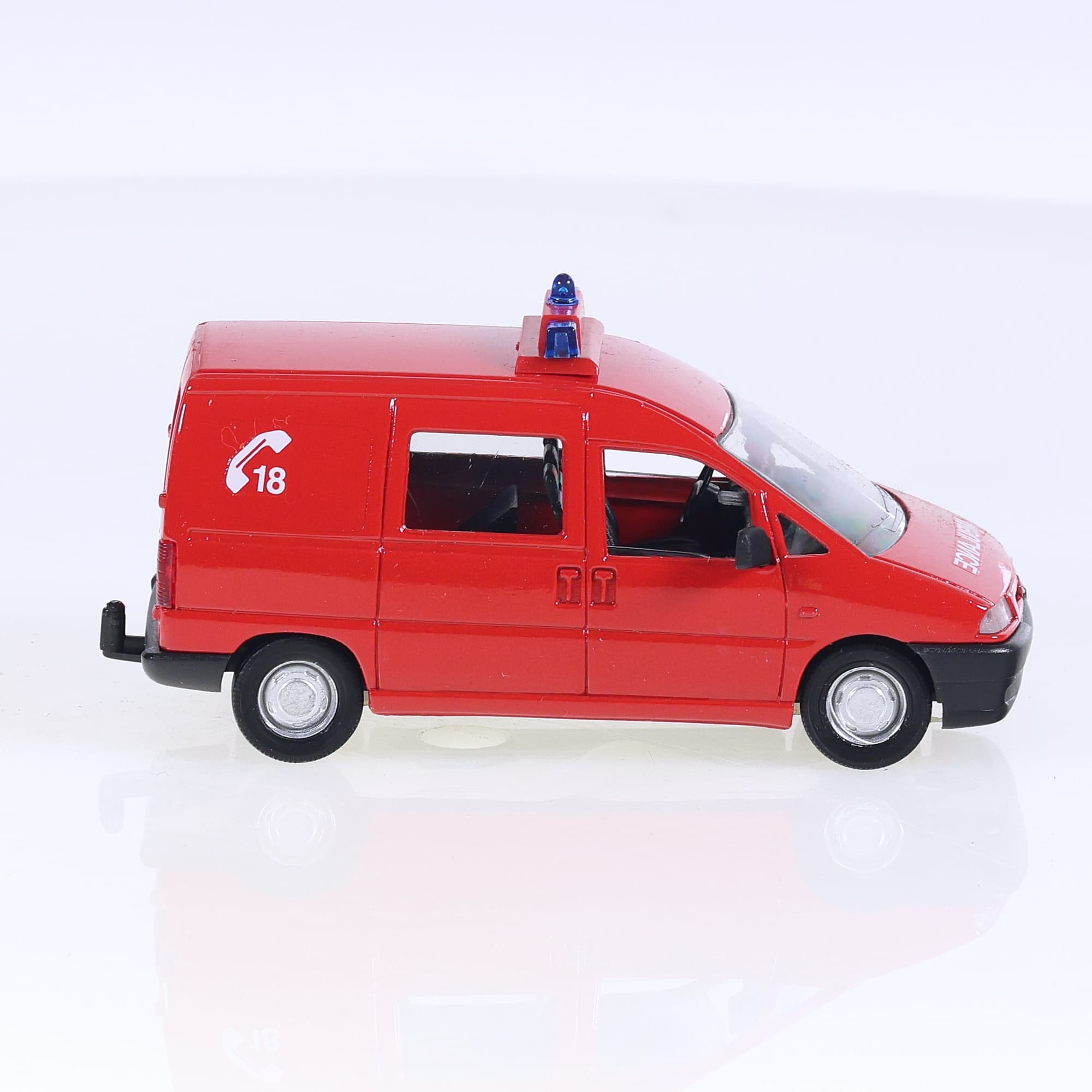 Solido - n°2178 - Citroën Jumpy Ambulance 1/43 avec boîte — miniature 6