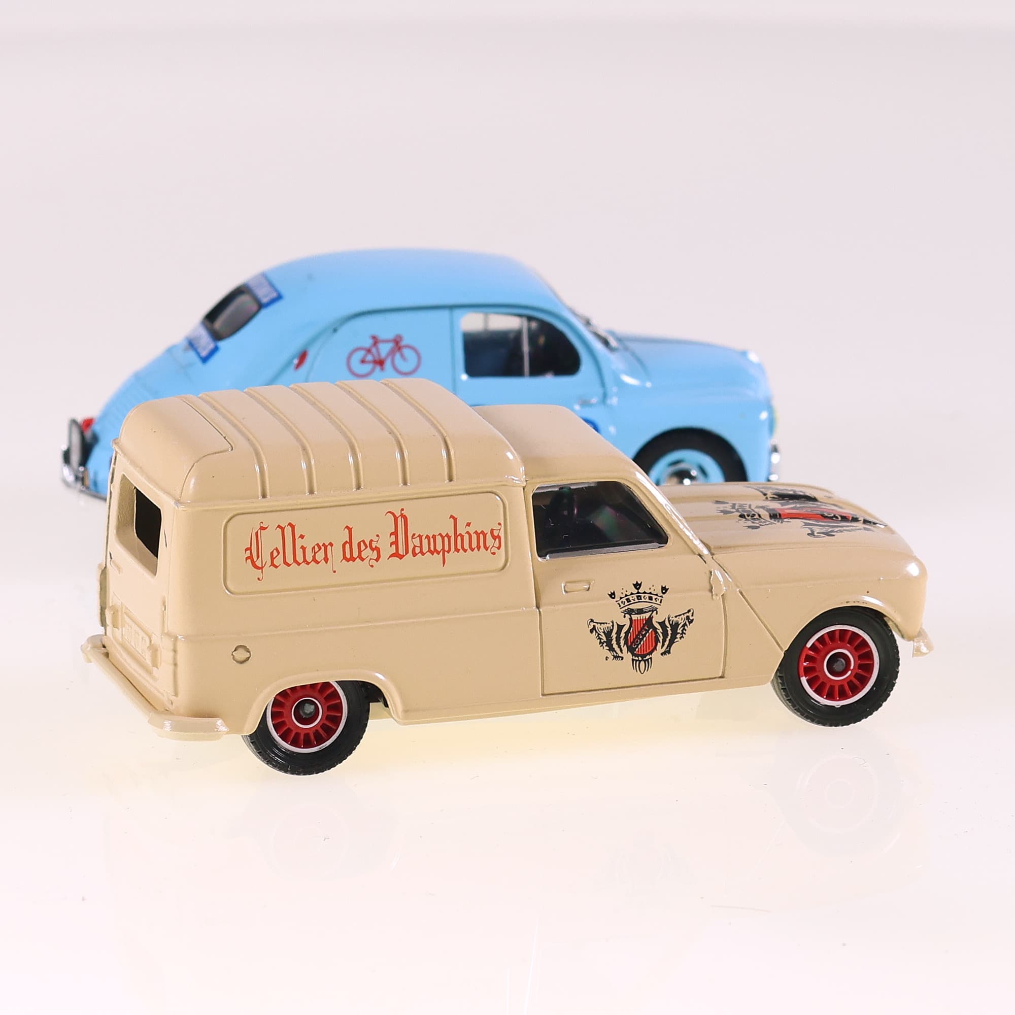 Solido Renault 4 Fourgonnette Cellier des dauphins Eligor 4CV Rustines 1/43  — miniature 6