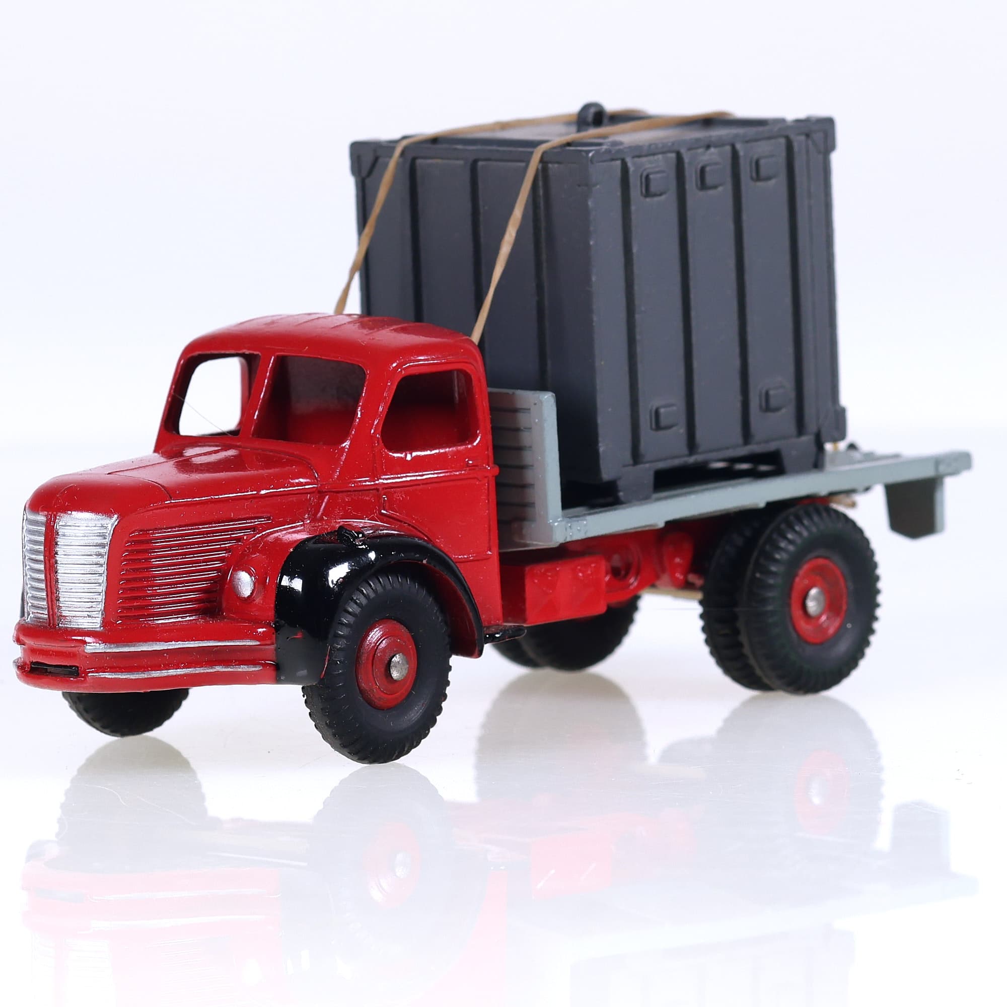 Dinky Toys 34B Berliet Plateau avec Container 1/43 version anneau moulé — miniature 9