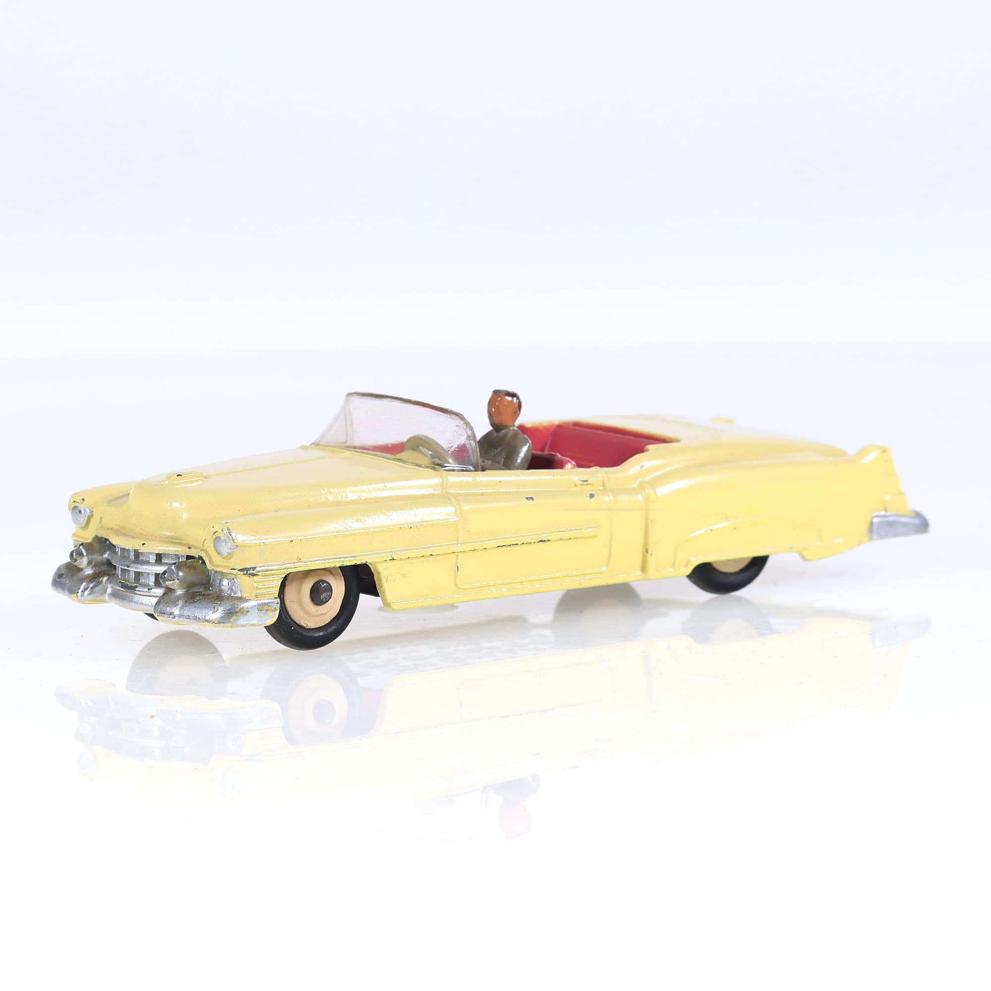 Dinky Toys 131 Cadillac Eldorado 1/43 Jaune — photo 1