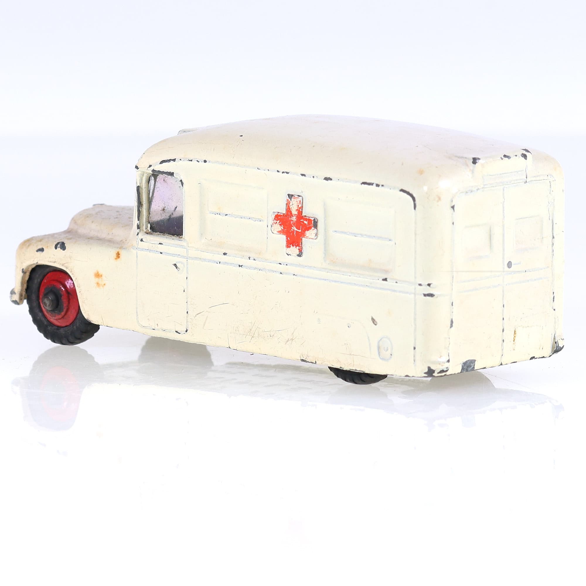 Dinky Toys 253 Daimler Ambulance 1/43 Blanc Grade B avec boîte — miniature 3