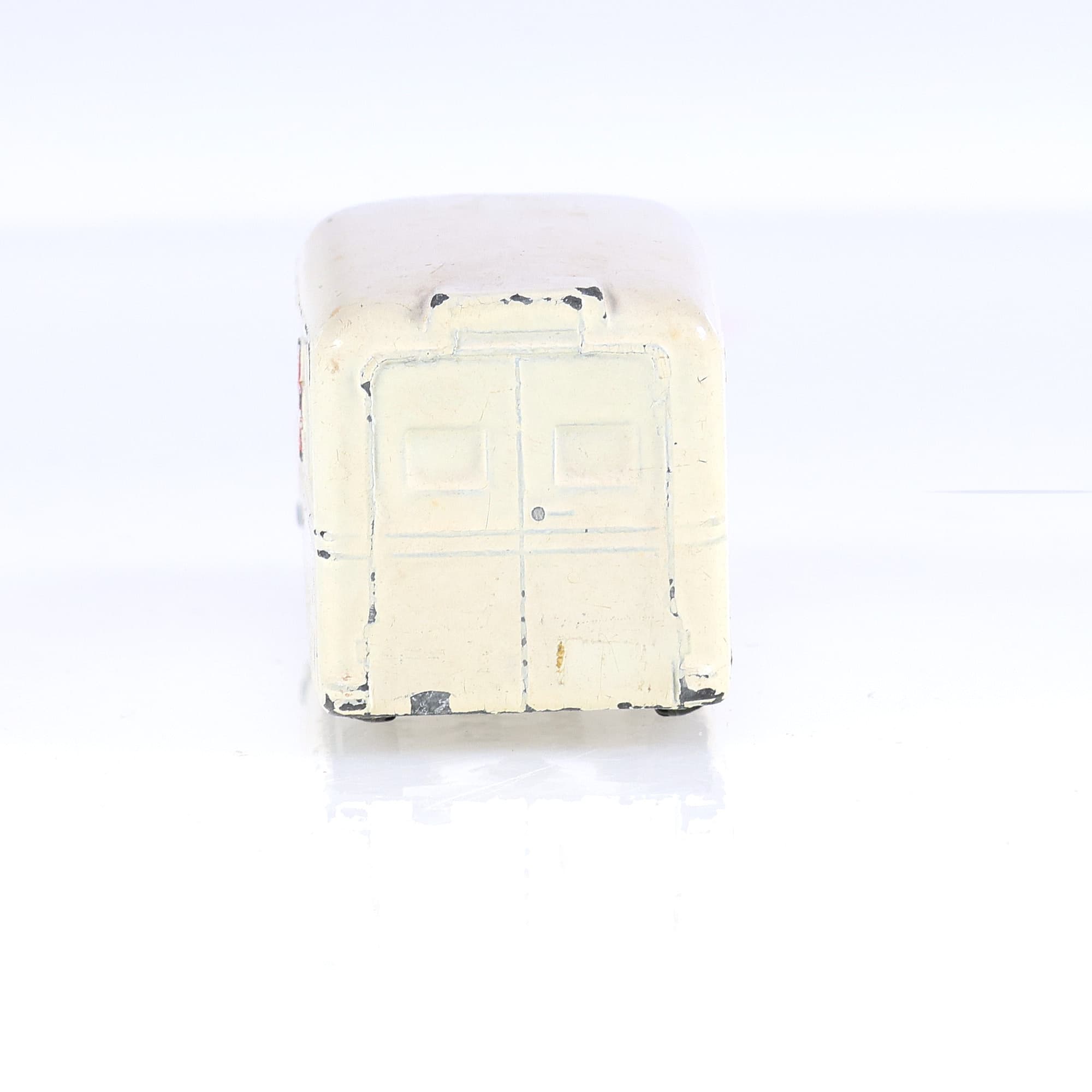 Dinky Toys 253 Daimler Ambulance 1/43 Blanc Grade B avec boîte — miniature 4