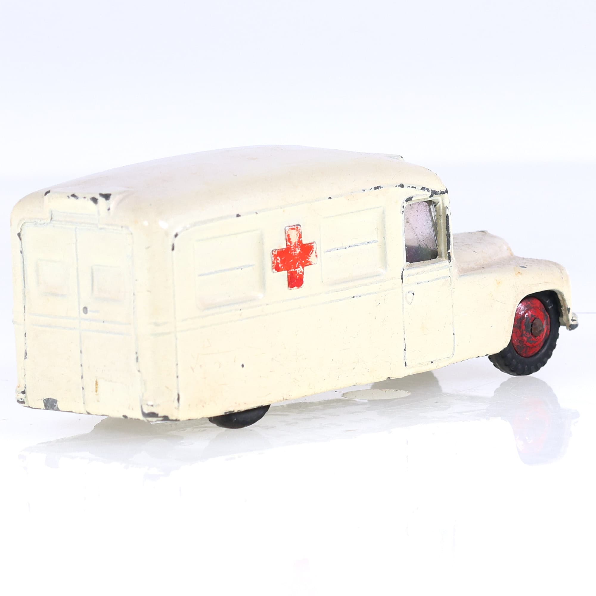 Dinky Toys 253 Daimler Ambulance 1/43 Blanc Grade B avec boîte — miniature 5