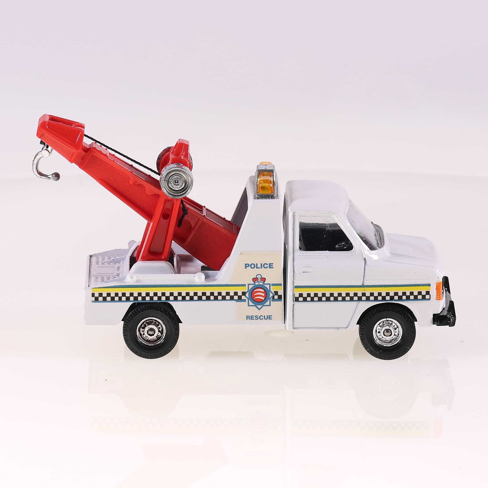Corgi C1140/2 Ford Transit Wrecker Police Rescue 1984 15,5 cm Blanc avec boîte — miniature 6