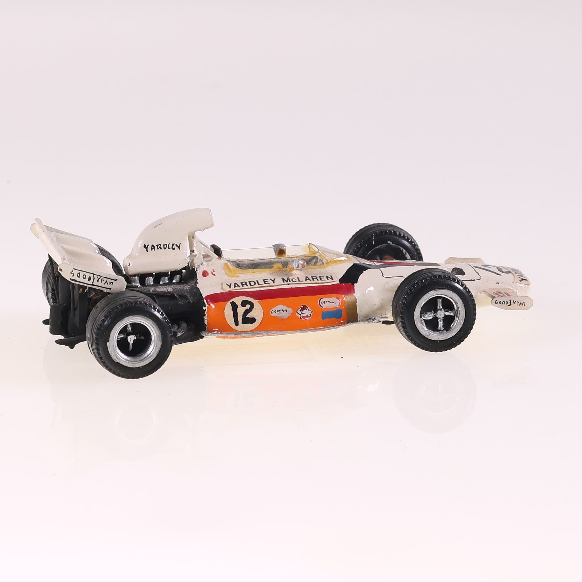 Création RD Marmande 28 McLaren M19C Ford V8 Yardley GP Suède #12 1973 1/43 Blan — miniature 6