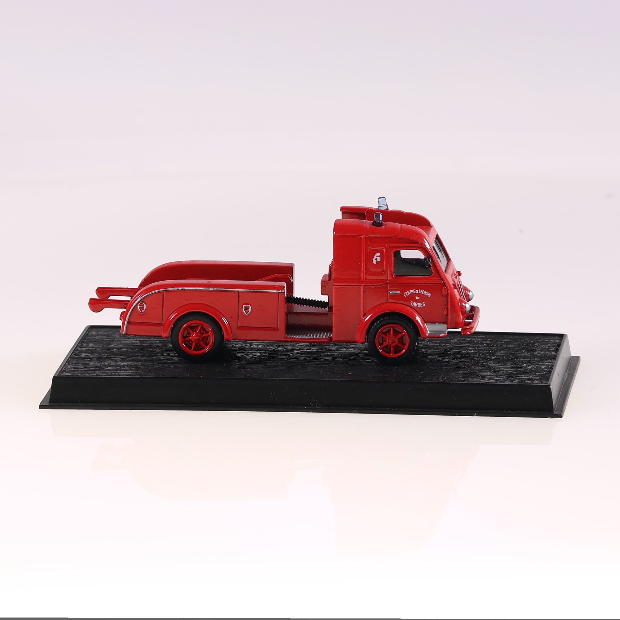 Del Prado Renault 1957 EP 2T5 Gugumus 1957 1/57 Rouge Grade B avec boîte — miniature 6