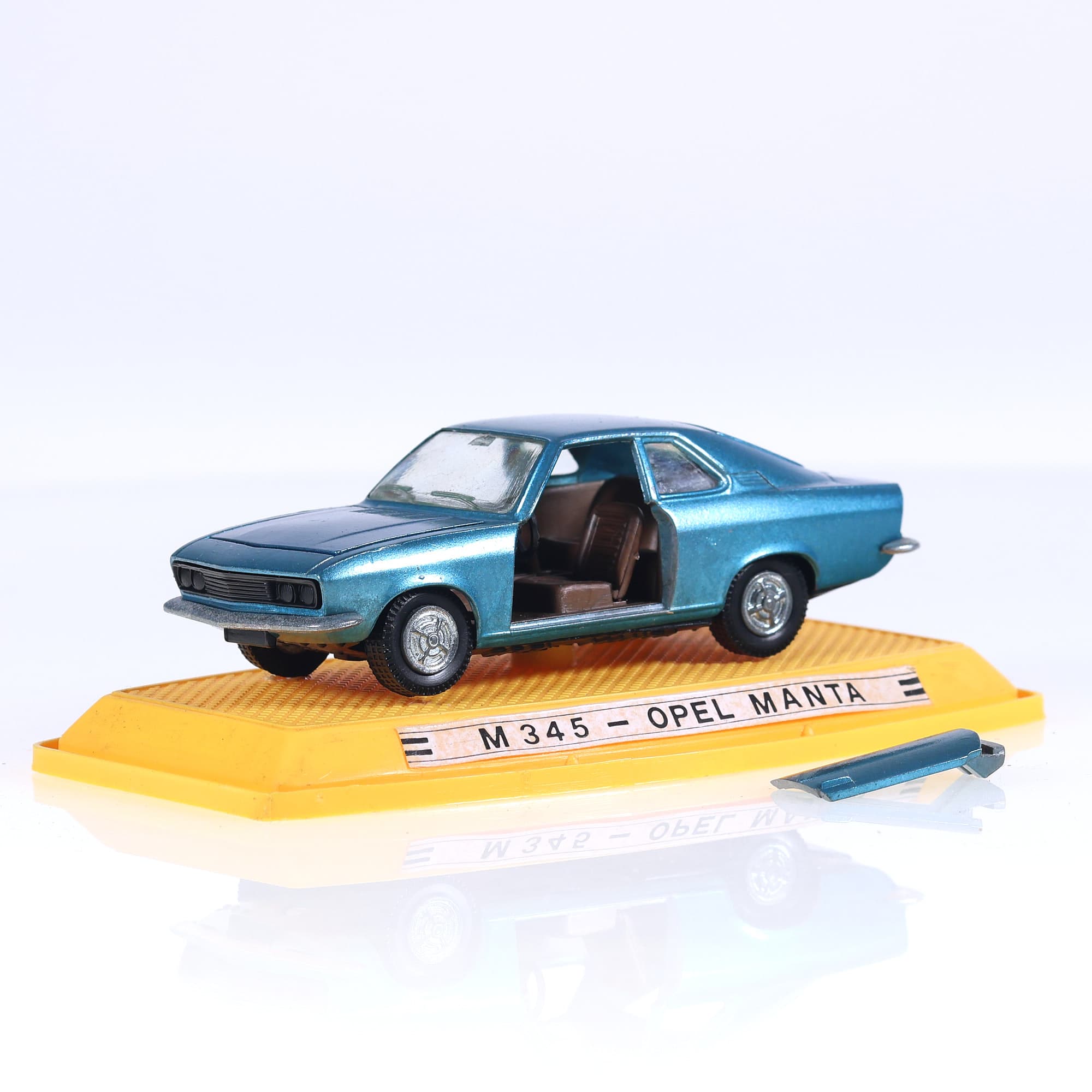 Pilen M345 Opel Manta 1/43 Bleu Grade B avec boîte