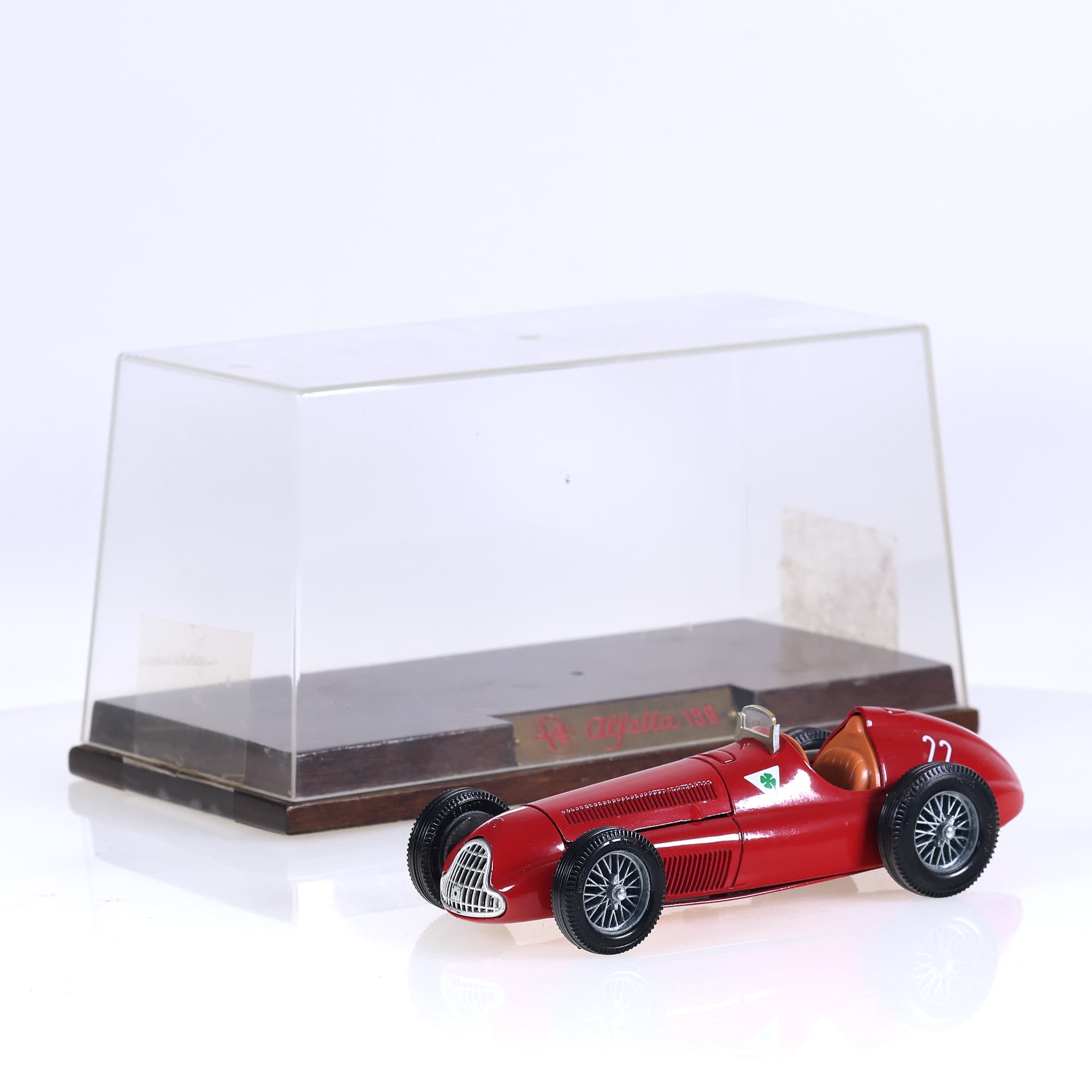 Mebetoys Alfa Romeo Alfetta 159 #22 1951 17 cm Rouge avec boîte