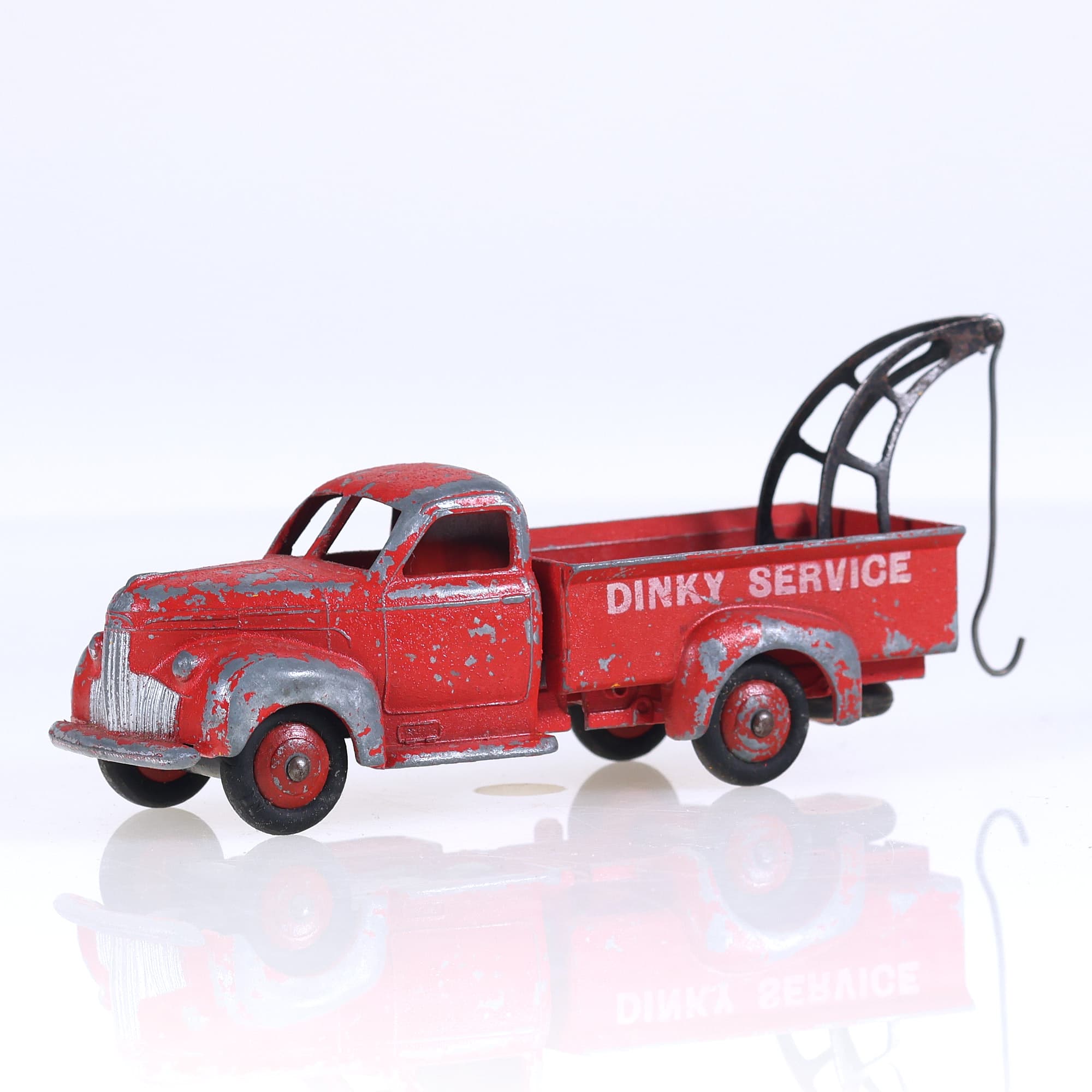 Dinky Toys Ford Studebaker Dinky Service Breakdown Truck 1/43 Rouge Grade D — photo 1